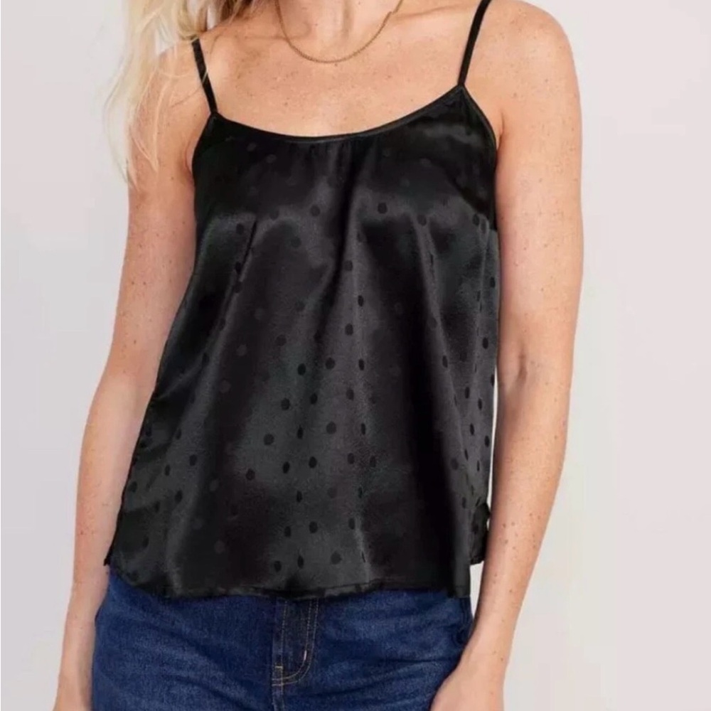Old Navy black polka dot silk cami top Size M ☀️